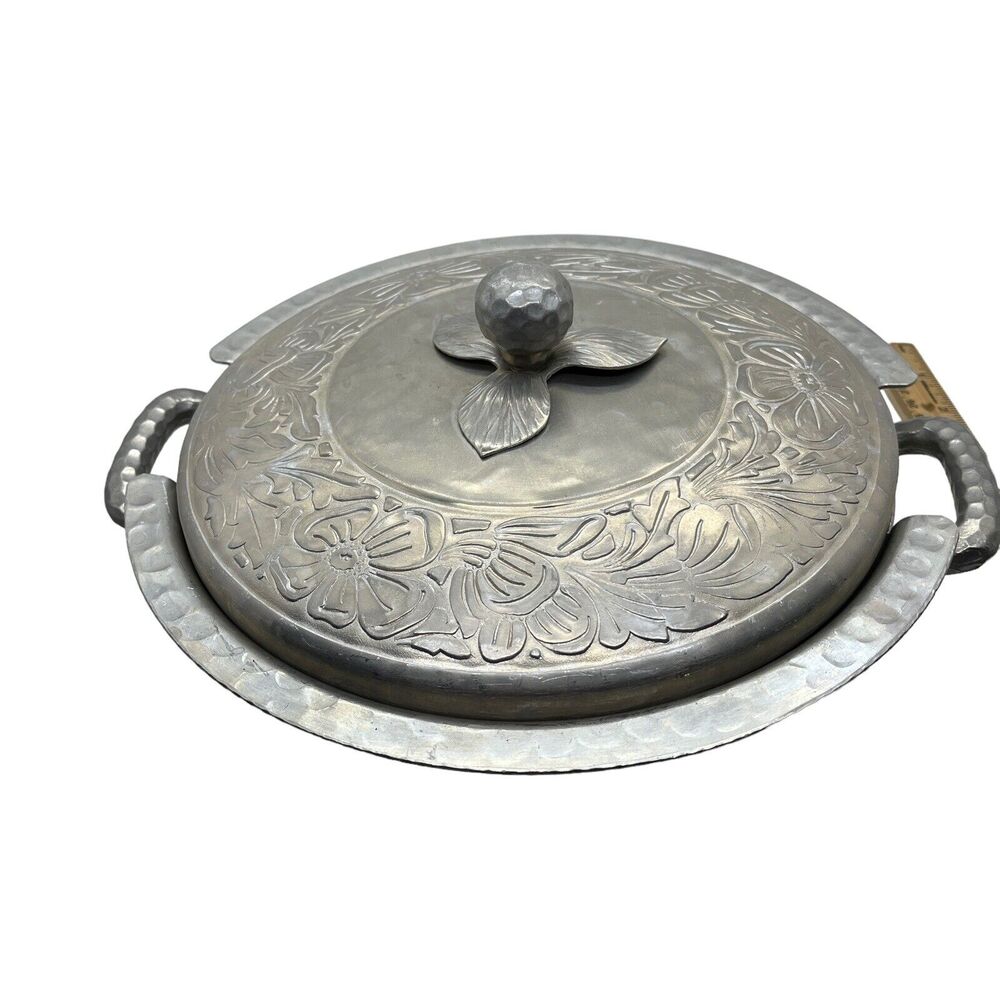Everlast Covered Casserole Hand Forged Hammered Aluminum Vintage Kitchenalia